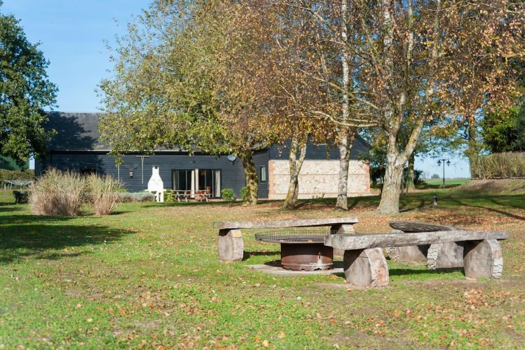 Вилла Marshlands House, Sleeps 16 - Country Barn With Hot Tub Вудбридж Экстерьер фото